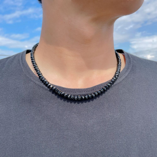 大粒でカッコいい!!】本物 ブラックスピネルネックレス 6mm・4mm 大粒でカッコいい!!】本物 ブラックスピネルネックレス 6mm・4mm