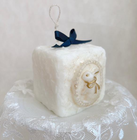 antique candle〈うさぎのカメオ〉キャンドル　ソイキャンドル　アンティーク　誕生日　プレゼント　ホワイトデー 3枚目の画像
