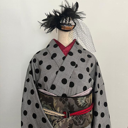 グレンチェックに水玉 コットンウールの単衣着物 黒 灰 ブラック