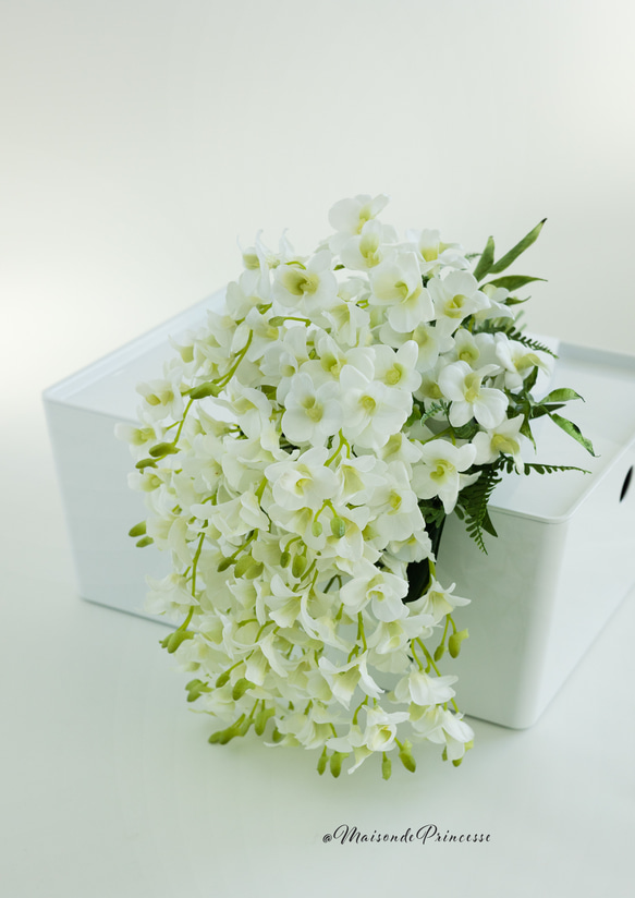 デンファレの正統派ウェディングブーケ【ブートニア付き】 前撮り 挙式 二次会 アーティフィシャルフラワー 6枚目の画像