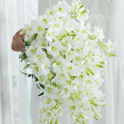 デンファレの正統派ウェディングブーケ【ブートニア付き】 前撮り 挙式 二次会 アーティフィシャルフラワー 2枚目の画像