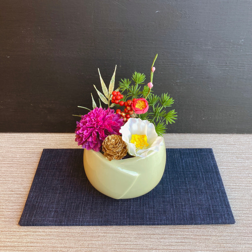 数量限定【お正月】椿とピンポンマムのお正月飾り しめ縄・しめ飾り