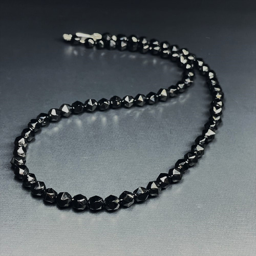 キラキラと美しく輝く!!】スターカットブラックスピネルネックレス 5mm