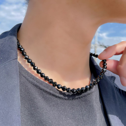 キラキラと美しく輝く!!】スターカットブラックスピネル