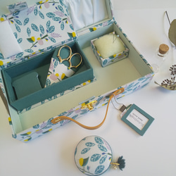 カルトナージュ リボンの小さな小物入れ フリーボックス・小物入れ