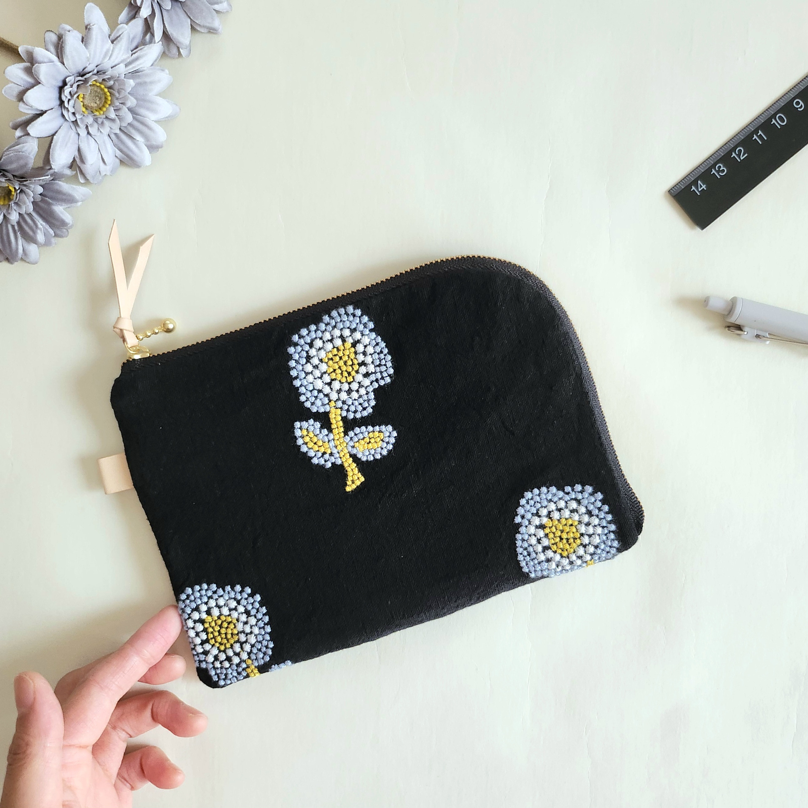 奈々◎Handmade L字型ポーチ❣️ファスナーポケット◎