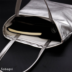 ★エシカルレザーsobagni（ソバニ）★卵一個分の軽さ♪ゴージャスなカラーとフェミニンな形♪スッキリトートプレミアム 13枚目の画像