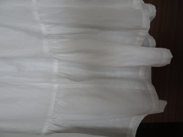 「姫になれる」真っ白なフリルのペチスカート 3枚目の画像