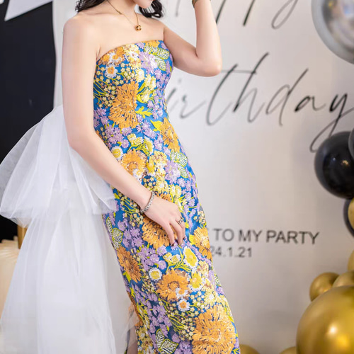 春色新作2024カラフルな花柄とテクスチャーが魅力的！オフ