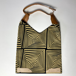 African print × Real leather bag   black&beige 3枚目の画像