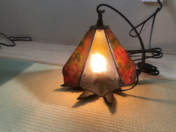 昭和のレトロガラス『もみじ』ランプ 