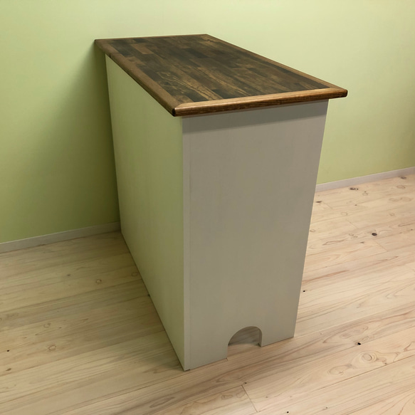 シンプルでかわいいダストボックスが収納できる キッチンカウンター　作業台 ソロウ ペダルオープン ３ケ収納可　ゴミ箱 11枚目の画像