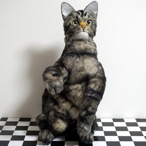 自在猫】自在に可動できるリアルな実物大キジトラ猫人形 試作品
