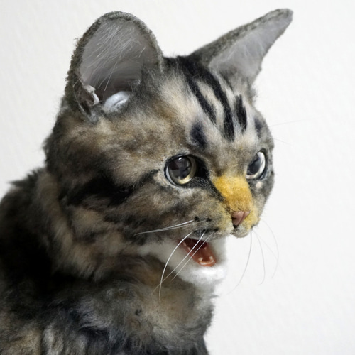 自在猫】自在に可動できるリアルな実物大キジトラ猫人形 試作品