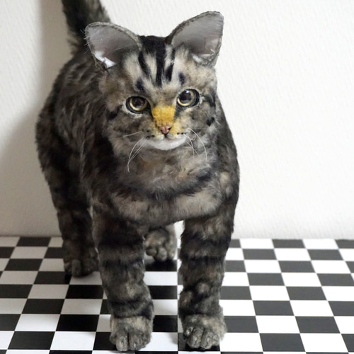 自在猫】自在に可動できるリアルな実物大キジトラ猫人形 試作品