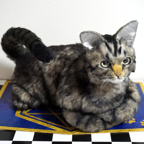 自在猫】自在に可動できるリアルな実物大キジトラ猫人形 試作品