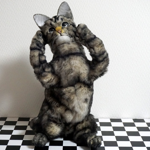 自在猫】自在に可動できるリアルな実物大キジトラ猫人形 試作品
