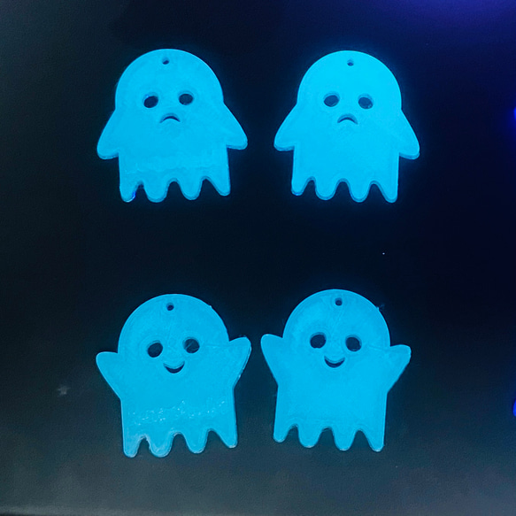 こまったおばけちゃんの青色変身イヤリング 3枚目の画像