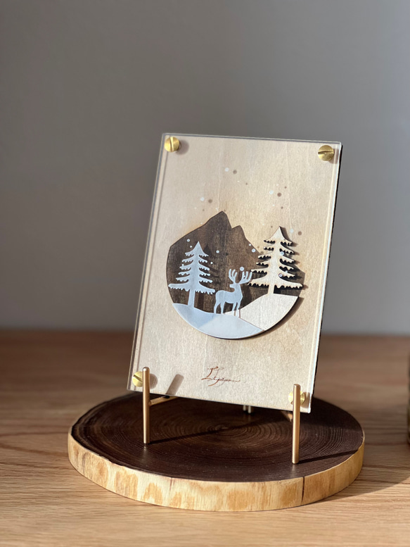 『小サイズ・冬山のトナカイ』【真鍮金具×アクリル×木のアートパネル】ご自宅やプレゼントに☆ 4枚目の画像