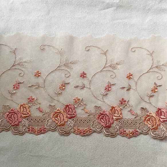 1m 広幅 美しい 花 フラワー 刺繍 チュールレース オレンジピンク系 BK221041 ハンドメイド 手芸 素材 3枚目の画像