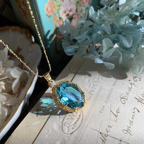 人工パライバトルマリン ブルー 青 オールドベニス キラキラ