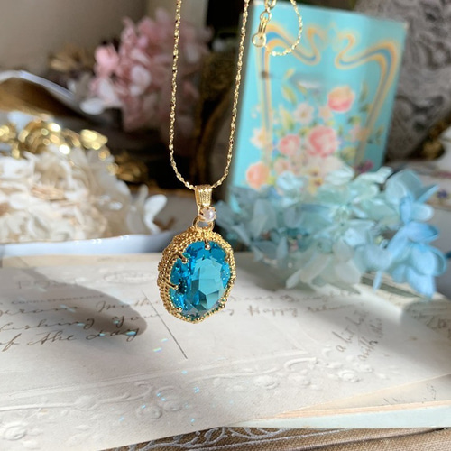 人工パライバトルマリン ブルー 青 オールドベニス キラキラ