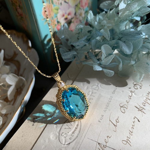 人工パライバトルマリン ブルー 青 オールドベニス キラキラ