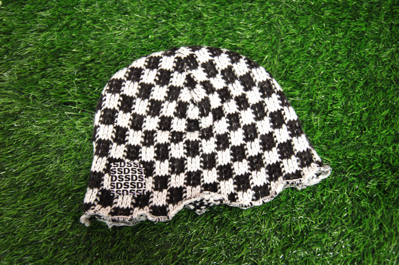 チェッカーフラッグ　ニット帽:ブラック　市松模様 6枚目の画像