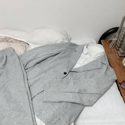 被って着られるビジネススーツ型パジャマ / スウェットスーツ「ビズウェット」 16枚目の画像