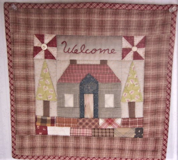 ハウスのパッチワークタペストリー　【54】 ハウスのパッチワークタペストリー 【54】 - メルカリ