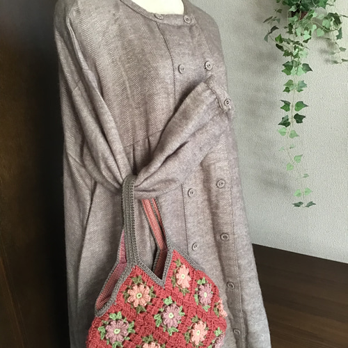 Creema限定】毛糸のお花モチーフバック(ローズ)受注制作 グラニー