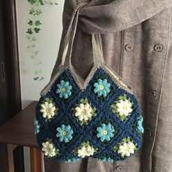 Creema限定】毛糸のお花モチーフバック(ブルー)受注制作 グラニー