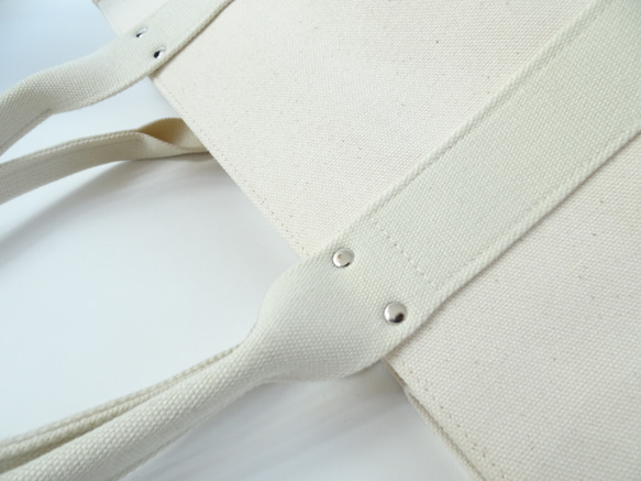 【三種顏色可選】大容量帆布手提袋 <米色> <黑色> <米白色> 第10張的照片