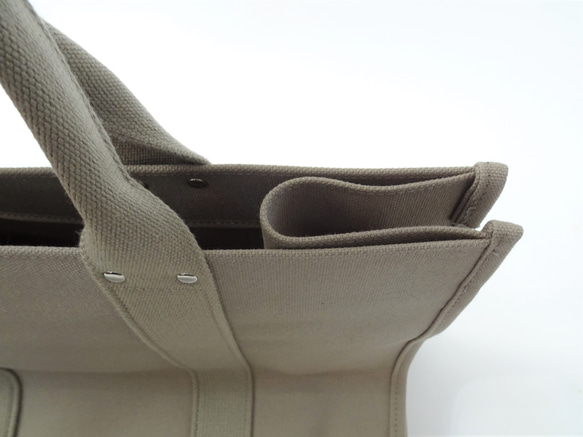 【三種顏色可選】大容量帆布手提袋 <米色> <黑色> <米白色> 第8張的照片