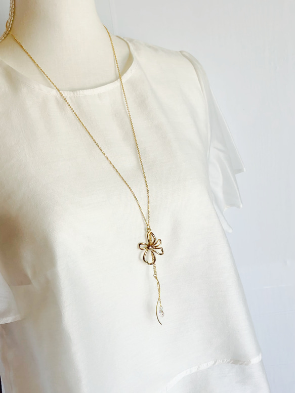 gold flower & rhinestone long necklace 7枚目の画像