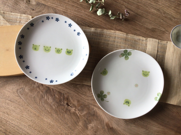 カエルさん(クローバー ・雪の花) まる皿 中皿 ichinokura豊泉窯 通販