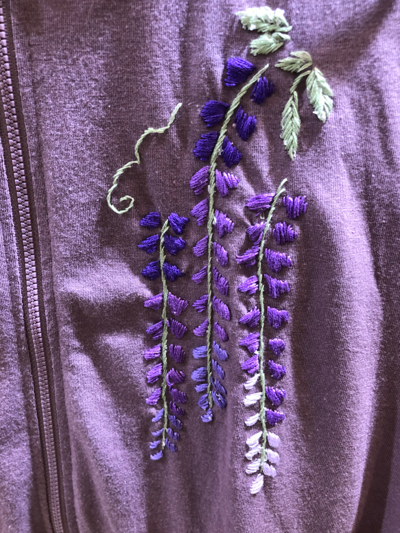 紫だつ藤の花パーカー 2枚目の画像