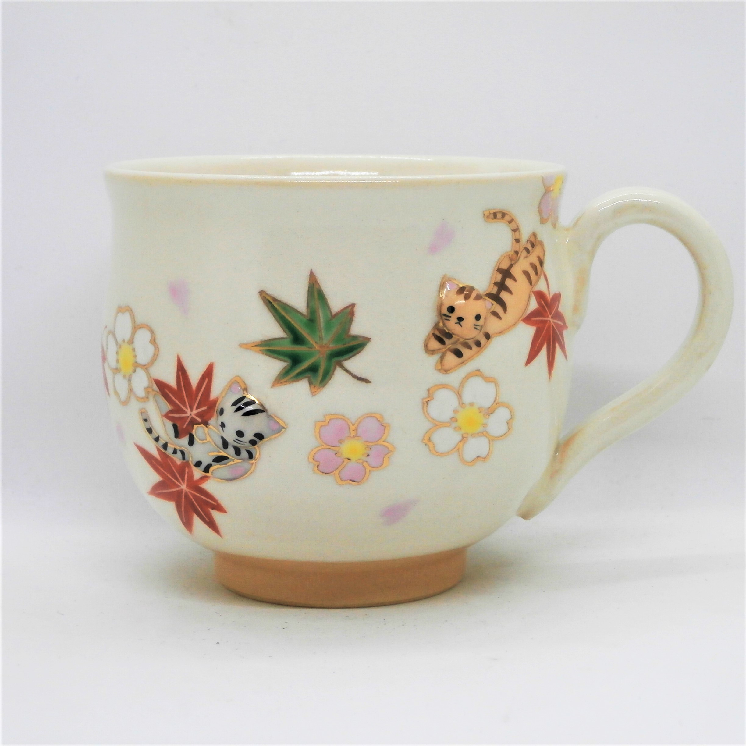 ''PUKKURI''マグ「雲錦に猫」京焼・清水焼　京都　伝統工芸品　清水焼　ねこ　桜　紅葉