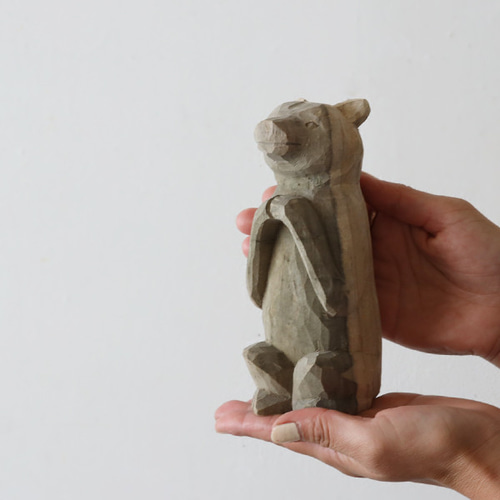 1点。天然無垢ウッド 手彫り木彫りART “祈りのくま” 置物 インテリア