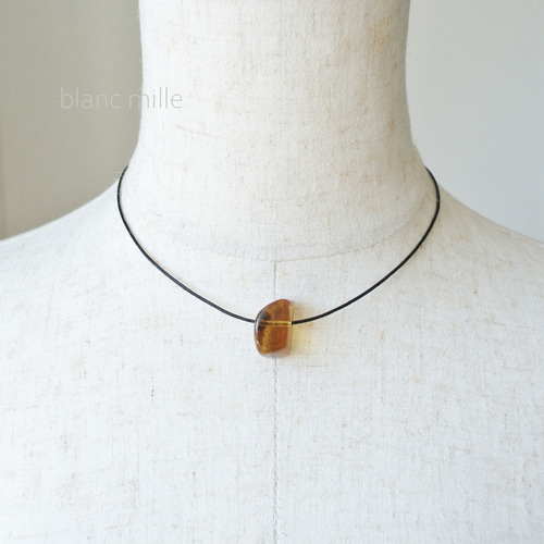 琥珀アンバーネックレスチョーカー