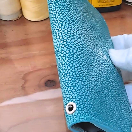 オーダー】スティングレイで作る手縫いのスマホケース iPhoneケース