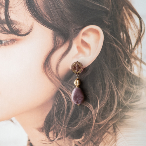 920】アクリルビーズのピアス／イヤリング