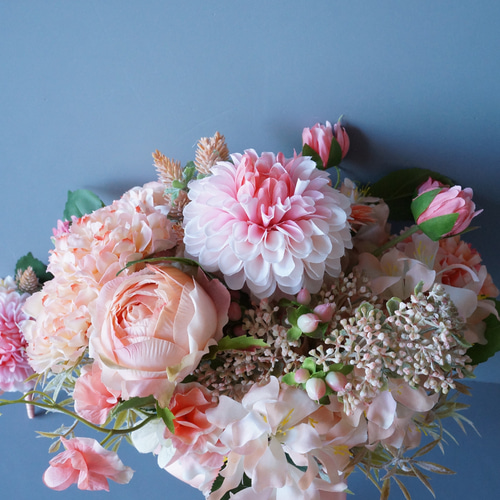ブーケ アーティフィシャルフラワー10月の秋婚に 華やかピンクのダリア