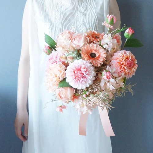 秋冬婚☆シャイニーモダンなウェディングブーケ☆和装☆ピオニーダリア☆造花☆前撮り ブーケ アーティフィシャルフラワー10月の秋婚に 華やかピンクのダリア