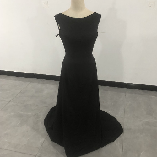 豪華！ 黒 ウエディングドレス 光沢サテン タンクトップ ロング 二次会  