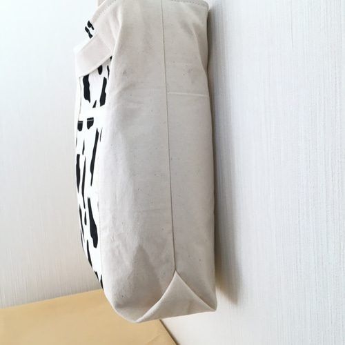 牛柄ホルスタインショルダーバッグ(白/生成り)＊ハンドメイド