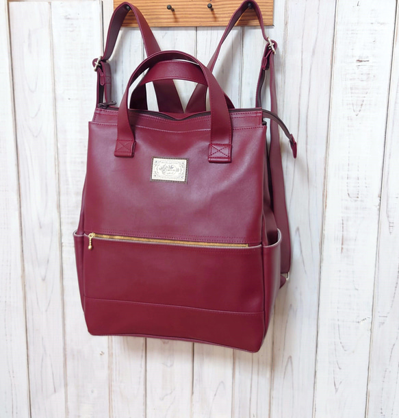 ワインレッド合皮の四角いリュック2 リュック・バックパック hosato