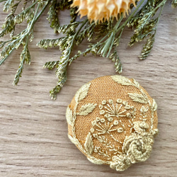 くるみボタン③③ハンドメイド刺繍ブローチヘアゴム ブローチ