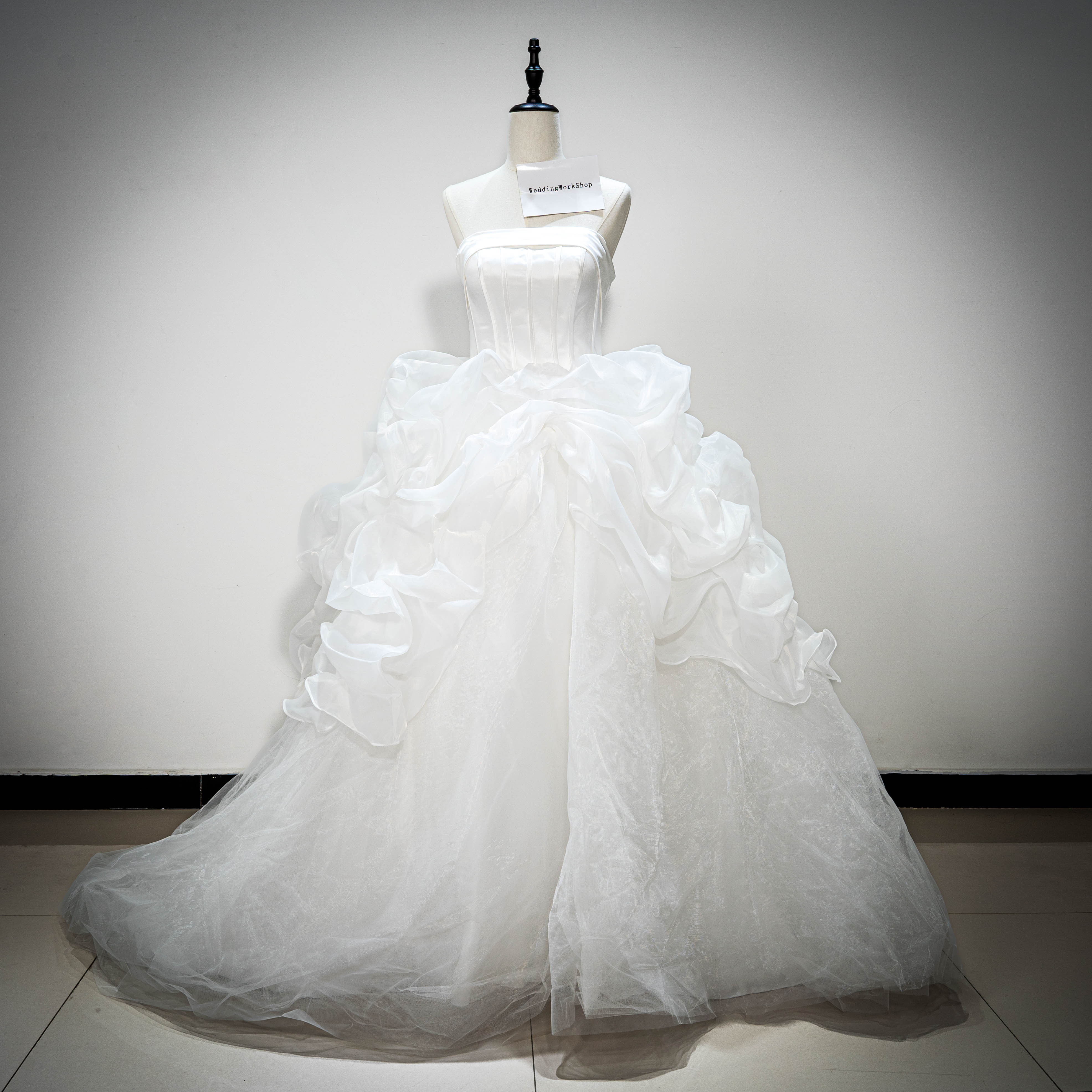 優れたファッション感覚  高級ウェディングドレ   ソフトチュール  ロングトレーン結婚式/二次会/コンサートG093