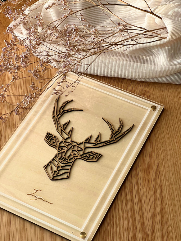 『トナカイ　フェイス 1』【真鍮金具×アクリル×木のアートパネル】ご自宅やプレゼントに☆ 1枚目の画像